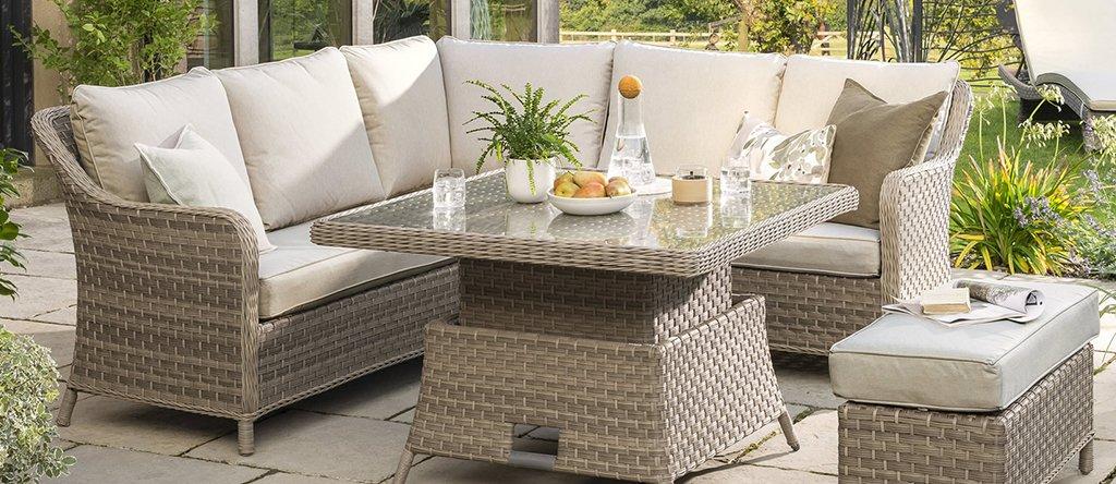 A banner showing desk and office chair.